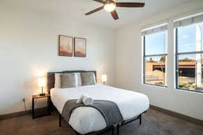 Modern CozySuites on the Town Lake waterfront! 19